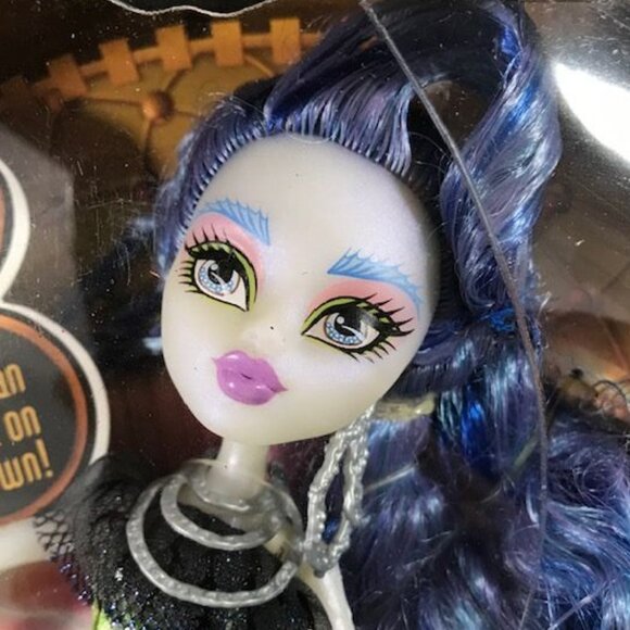 NWOT Monster High SIRENA VON BOO Freaky Fusion - Picture 2 of 16